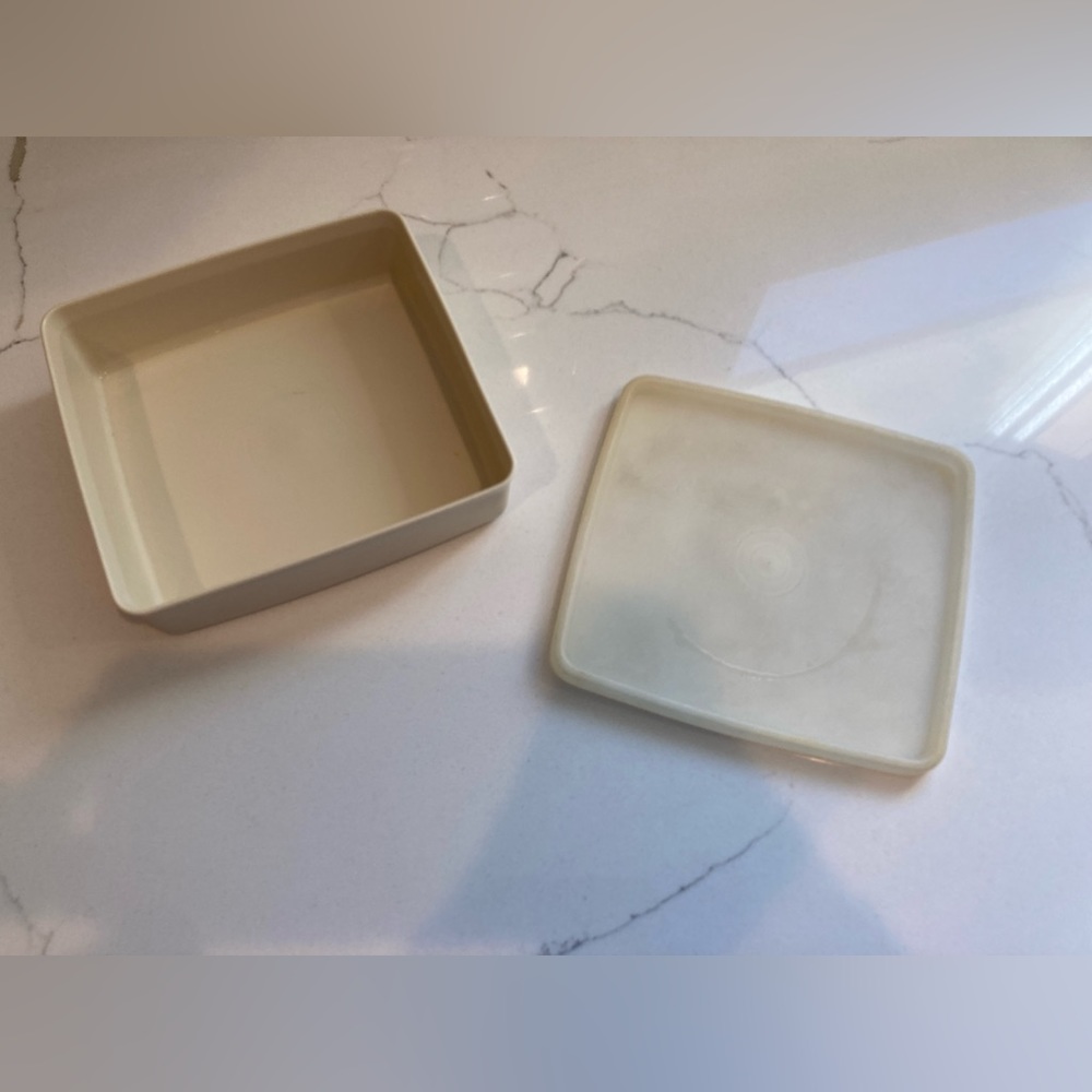 Vintage Tupperware square lid container lunch sandwich food storage cream tan